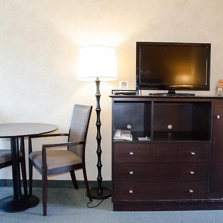 Best Budget Inn & Suites Kamloops Exterior photo
