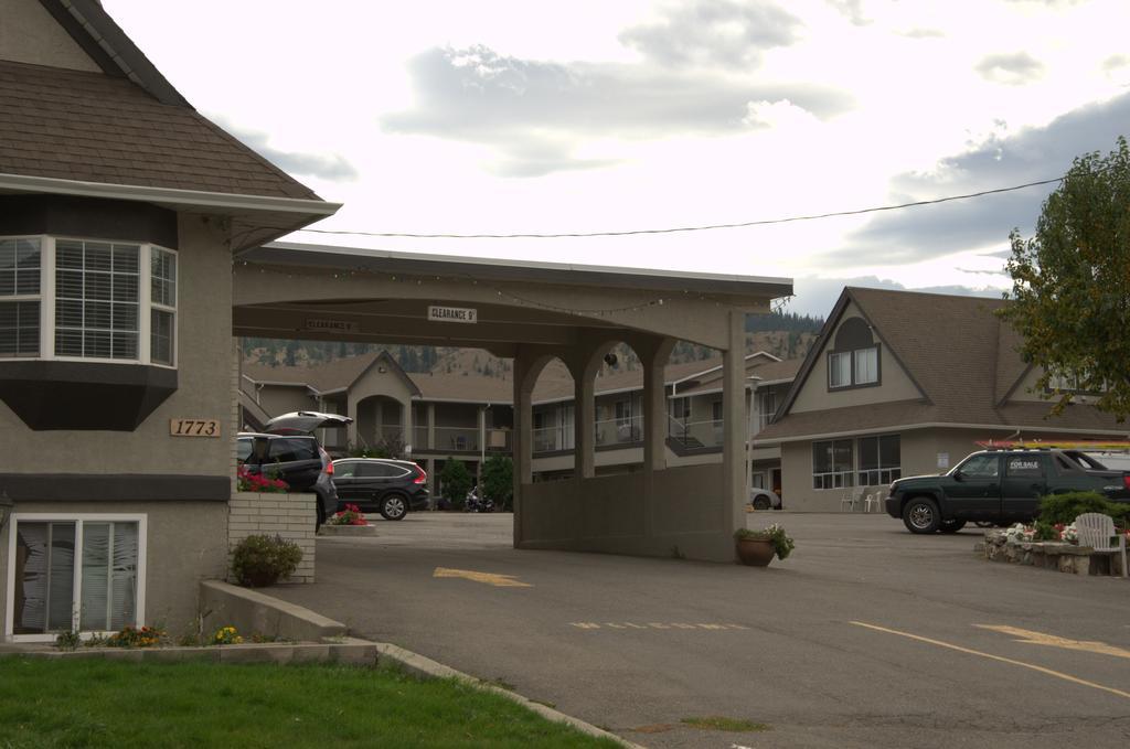 Best Budget Inn & Suites Kamloops Exterior photo